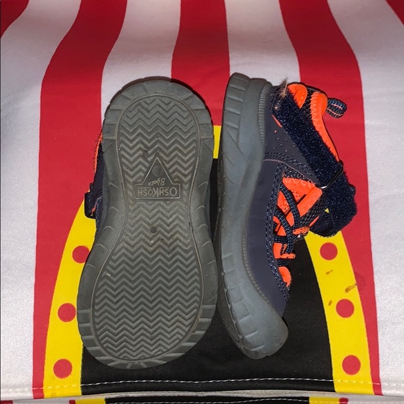 Osh Kosh shoe - Picture 3 of 3